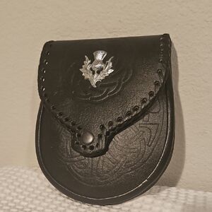 Leather Hunter Pouch Silver Thistle Emblem